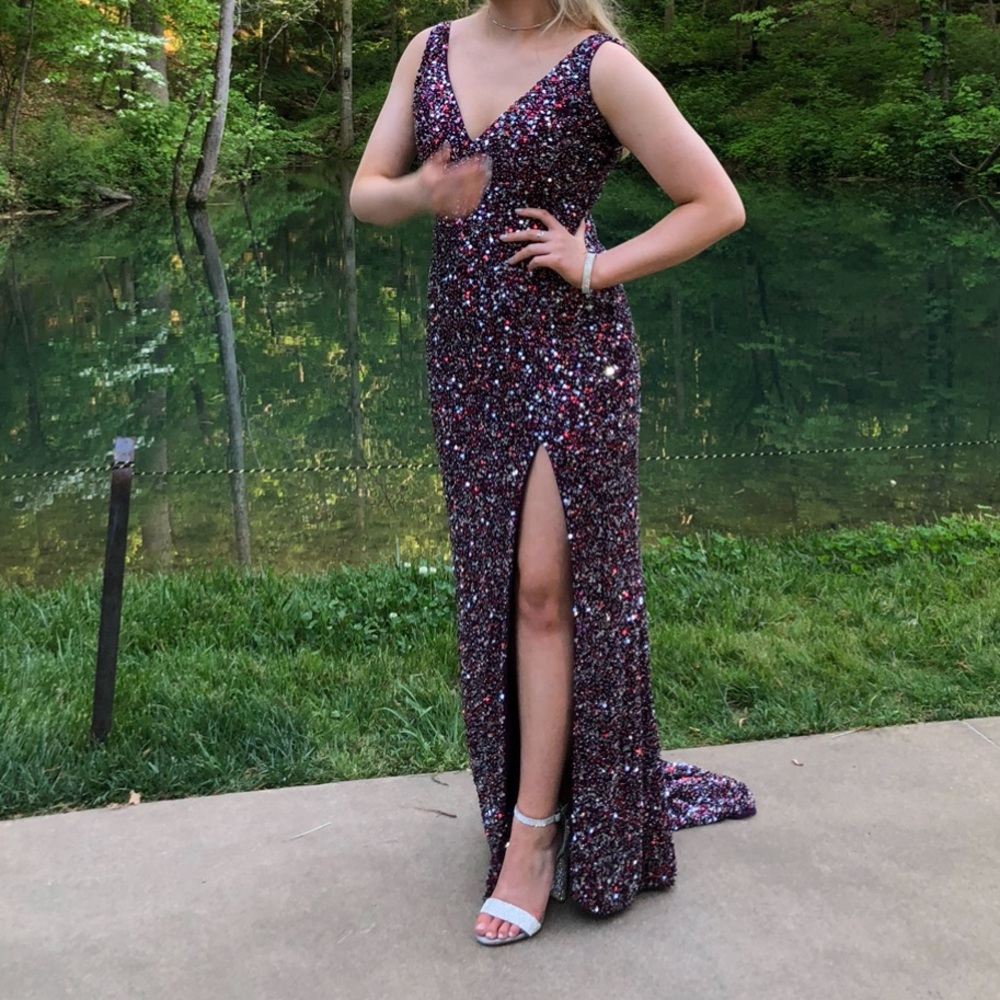 Selling my prom dress!! - Picture 1 of 6